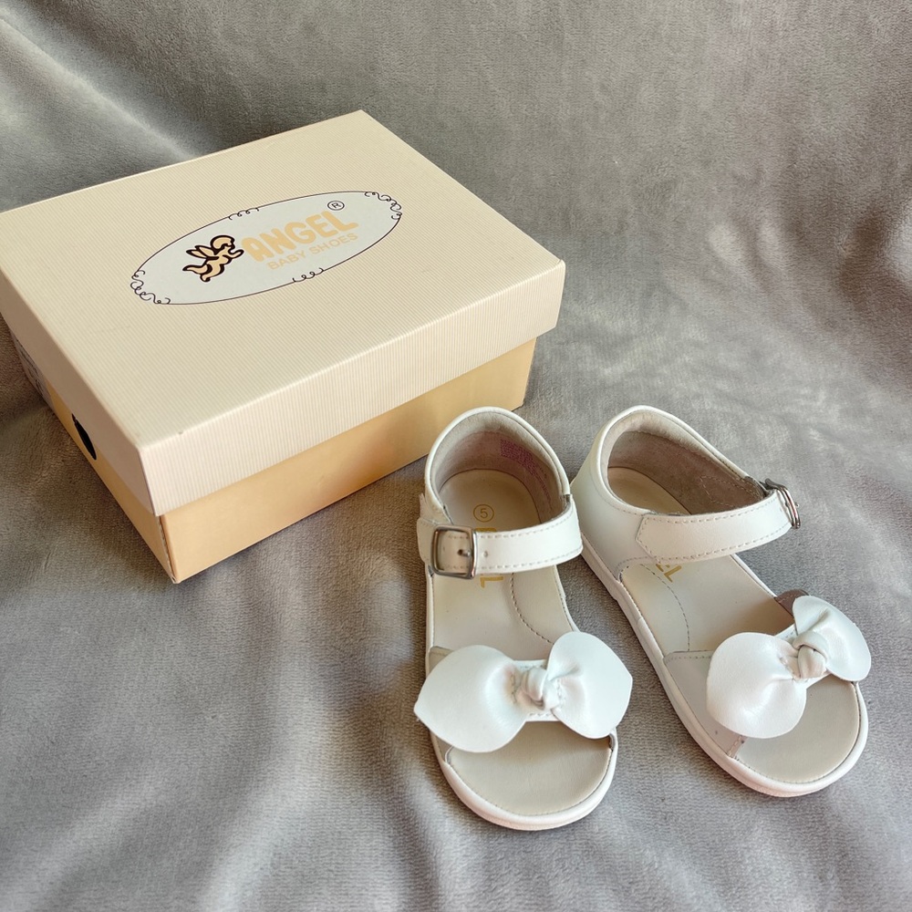 Nwot ANGEL sandals